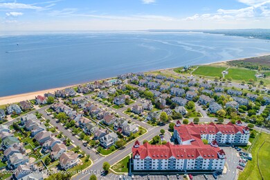 100 John T OLeary Blvd South-large-008-0