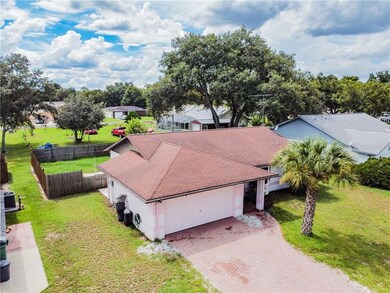 5407 Hill Dr, Zephyrhills, FL 33542 - photo 5