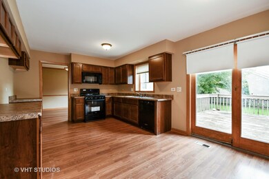 1170 Newcastle Ln, Aurora, IL 60506 - photo 6