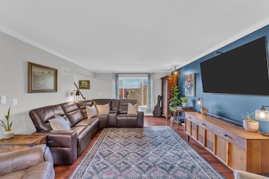 W243S7330 Greenbriar Dr, Waukesha, WI 53189 - photo 3