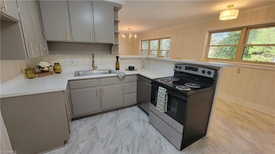 1111 Harris St, Eden, NC 27288 - photo 2