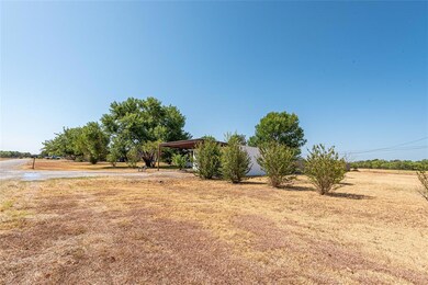 414 Palo Pinto St, Millsap, TX 76066 - photo 2