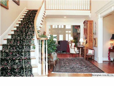 GRAND ENTRY FOYER