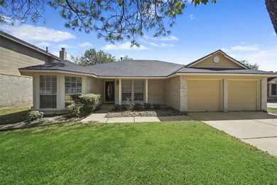 8702 Sunny Ridge Dr, Houston, TX 77095 - photo 3