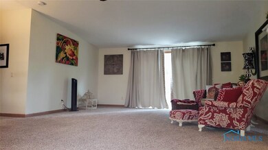 18x17 Living room, with sliding doors to your 12x2
