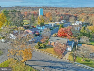 405 W Elm St, Tamaqua, PA 18252 - photo 2