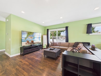 1115 50th Ave N - Living Room