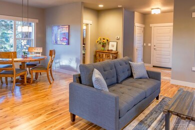 352 SW Hayes Ave, Bend, OR 97702 - photo 5