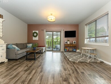 470 SW 3rd Ave, Canby, OR 97013 - photo 4