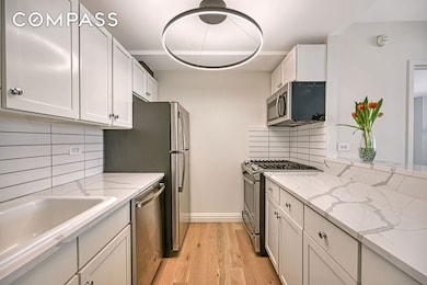 The Marais unit 8C, New York, NY 10011 - photo 2