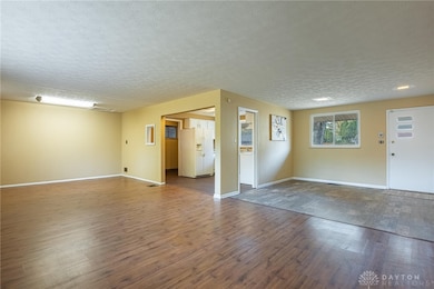 808 Macmillan Dr, Dayton, OH 45426 - photo 2