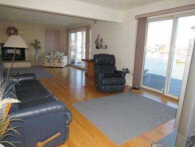 1212 Varuna Dr, Forked River, NJ 08731 - photo 5