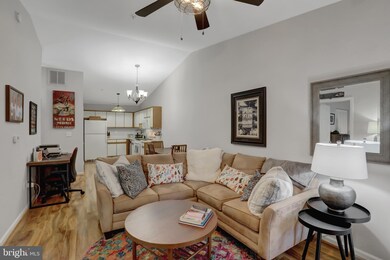 1800 Vincenza Dr unit C, Sykesville, MD 21784 - photo 5