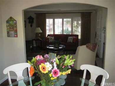 Dining room overlooking into the living room. Tran