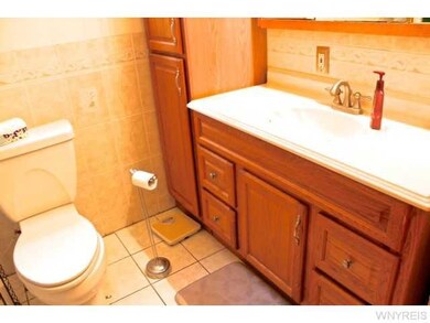 Bathroom Lower Unit Bath with Jacuzzi tub
