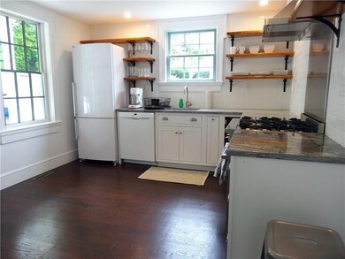 495 Spring St unit 1, Newport, RI 02840 - photo 5