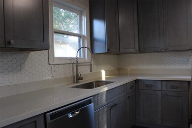 726 W 25th St, Houston, TX 77008 - photo 2