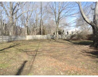 Yard/Garden. 14 Maple Rd, Warren, RI