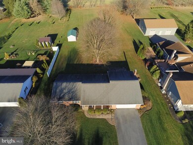 145 Jackson Dr, Chambersburg, PA 17201 - photo 2