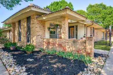 2236 Farrington Ln, Hurst, TX 76054 - photo 3