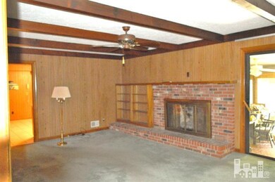 804 E Wilmington St, Burgaw, NC 28425 - photo 7