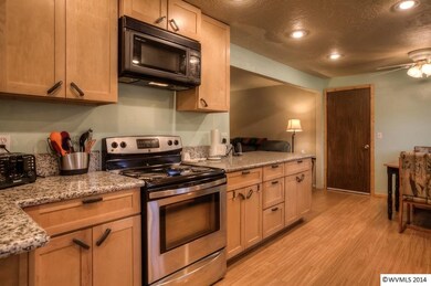 50555 Gates Bridge E, Gates, OR 97346 - photo 5