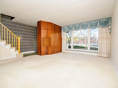 6155 N Fairfield Ave, Chicago, IL 60659 - photo 2