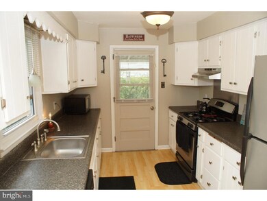 816 Colby Ct, Delran, NJ 08075 - photo 3