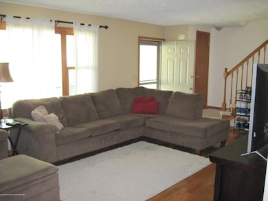 5924 Coulson Ct, Lansing, MI 48911 - photo 4