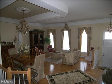 48 Charter Oak Ct unit 604, Doylestown, PA 18901 - photo 6