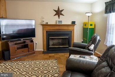 131 Broadway Ct, Linden, VA 22642 - photo 5