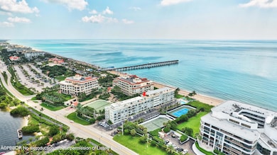 Oceanfront Palmbeacher
