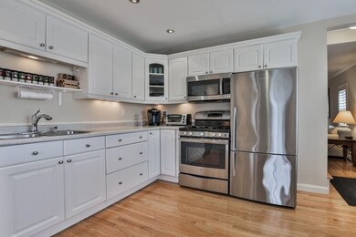 11 Franklin St, Newburyport, MA 01950 - photo 5