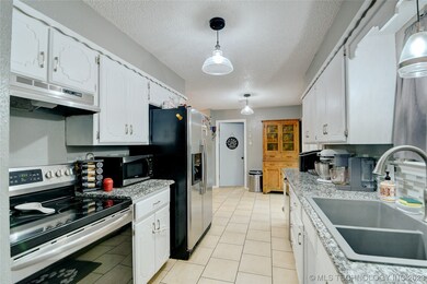 137 Sandy Ln, Ardmore, OK 73401 - photo 5