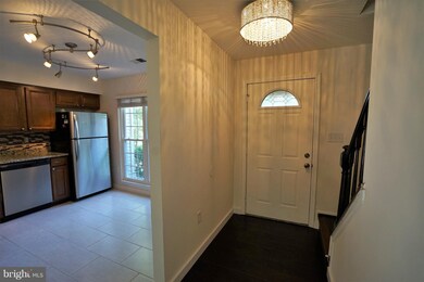 2873 Madeira Ct unit 123, Woodbridge, VA 22192 - photo 4