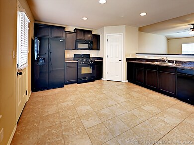 2604 W El Dorado St, Broken Arrow, OK 74011 - photo 5