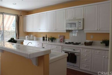 Light and bright - perfect for entertaining!!