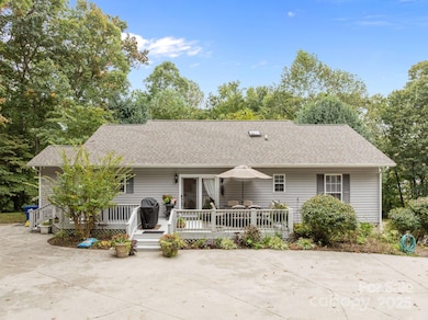 124 Lytle Cove Rd, Swannanoa, NC 28778 - photo 6