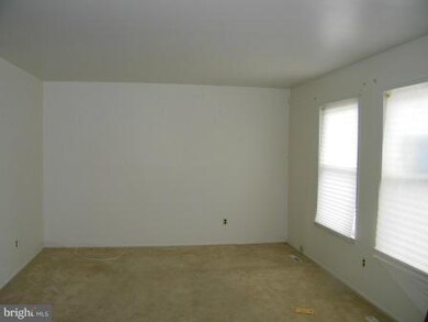 1346 Harford Square Dr, Edgewood, MD 21040 - photo 3