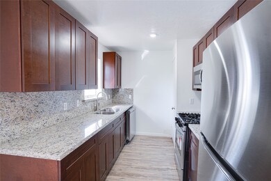 5805 Mackinaw St, Houston, TX 77053 - photo 5