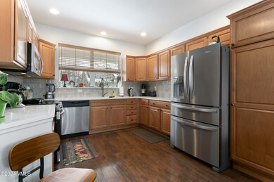 95 Mayer St-001