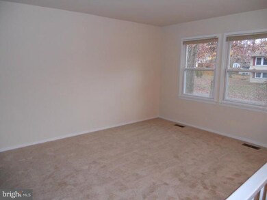 708 Salem Dr, Fredericksburg, VA 22407 - photo 2