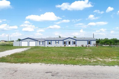 101 Bluff Heights Dr, Weatherford, TX 76085 - photo 2