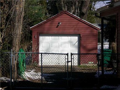 Parking Lot/Garage