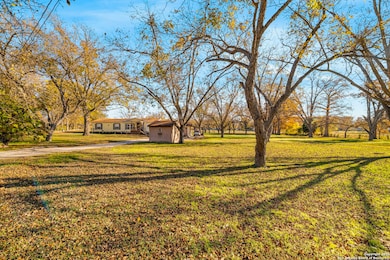 118 Satterfield Rd, New Braunfels, TX 78130 - photo 6