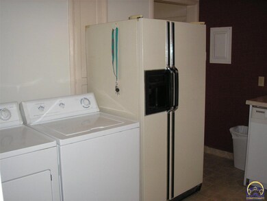 1815 SW Collins Ave, Topeka, KS 66604 - photo 6