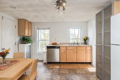 62 Medford St unit 3, Medford, MA 02155 - photo 4