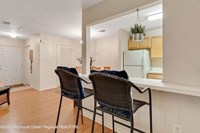 228 Wedgewood Cir, Middletown, NJ 07748 - photo 4