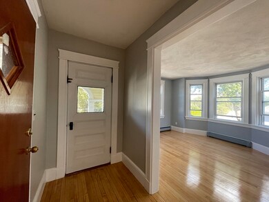 334 Linwood Ave unit 3, Newtonville, MA 02460 - photo 2