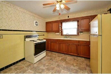 4000 Ardmore Ave, Reading, PA 19605 - photo 7